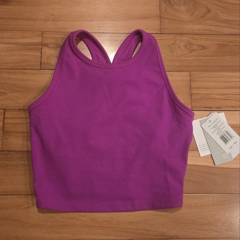 NWT Powerbeyond Strive Cropped Tank